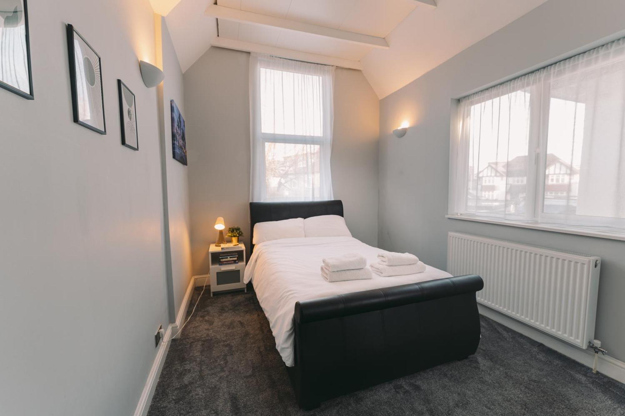 Modern Flat By The Underground. Apartment London Exterior photo